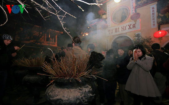 ชมรมชาวเวียดนามในต่างประเทศจัดกิจกรรมต่างๆเพื่อต้อนรับปีใหม่