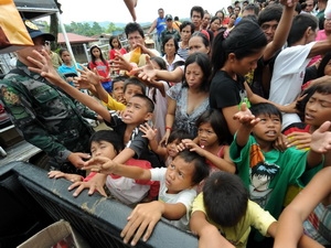 เวียดนามให้การช่วยเหลือฟิลิปปินส์แก้ไขผลร้ายจากภัยธรรมชาติ