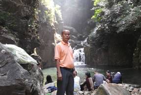 ภาพ นาย เกษม  ทั่งทอง แฟนประจำของรายการ ที่ไปเที่ยวจังหวัดชลบุรีและจังหวัดระยอง