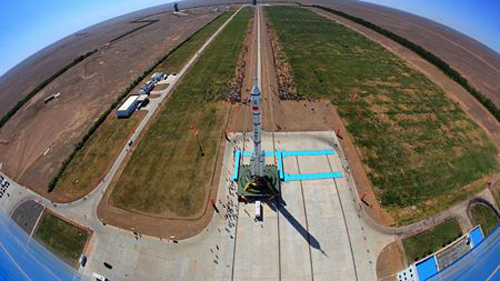 จีนประสบความสำเร็จในการปล่อยจรวดส่งยานอวกาศ เสิ่นโจว 9