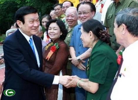 พรรค รัฐสำนึกในบุญคุณให้ความสำคัญต่อการอุทิศ การเสียสละของกองกำลังเยาวชนเดินหน้า