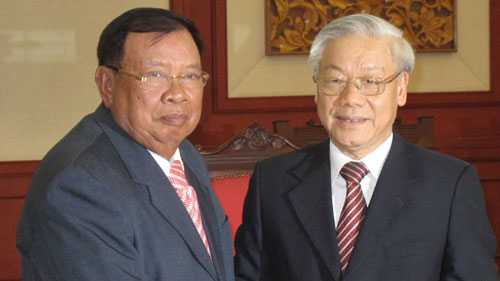 ผู้นำของพรรและรัฐให้การต้อนรับรองประธานประเทศสาธารณรัฐประชาธิปไตยประชาชนลาว