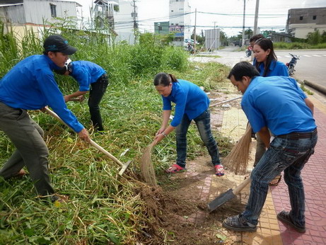 เยาวชนสำนักงานส่วนกลางร่วมแรงร่วมใจสร้างสรรค์ชนบทใหม่และปฏิบัติงานตอบแทนบุญคุณ