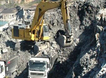 ส่งเสริมการบริหารการทำเหมืองและใช้แร่ไทเทเนียมในเวียดนาม