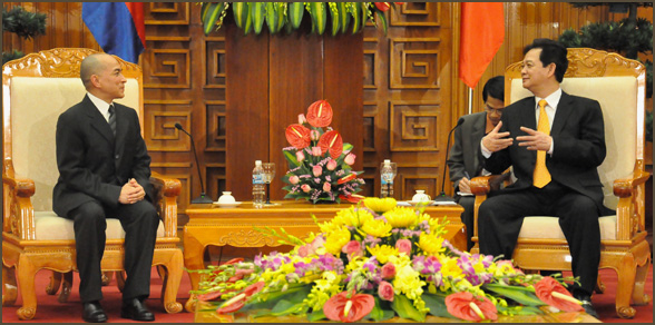 พระราชกรณียกิจของสมเด็จ พระบรมนาถ นโรดม สีหมุนีในเวียดนาม