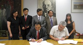 คณะผู้แทนพรรคคอมมิวนิสต์เวียดนามเยือนประเทศสาธารณรัฐกรีซ