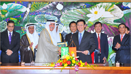 พิธีลงนามข้อตกลงกู้เงินของซาอุดิอาระเบียเพื่อลงทุนโครงการคมนาคม 2 โครงการ