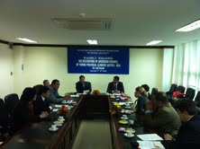 คณะผู้นำการเมืองรุ่นใหม่ของสหรัฐเยือนเวียดนาม