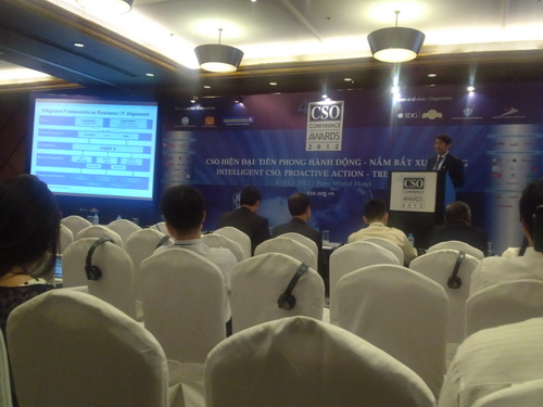 พิธีมอบรางวัลผู้บริหารความมั่นคงด้านการสื่อสารอาเซียนปี๒๐๑๒