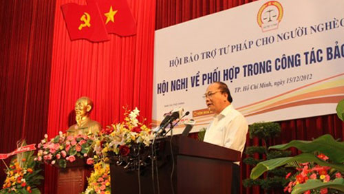 ขยายความช่วยเหลือด้านกฏหมายให้แก่ผู้ยากจน