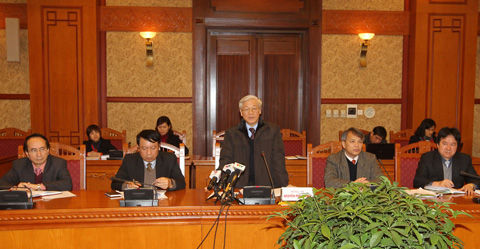 เลขาธิการใหญ่Nguyễn Phú Trọngเข้าร่วมการประชุมสรุปผลของสภาทฤษฏีส่วนกลาง