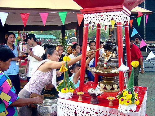 จดหมายจากผู้ฟังในสัปดาห์