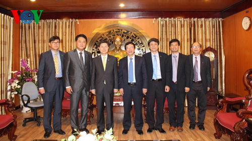 ประธานสถานีวิทยุเวียดนามให้การต้อนรับประธานสถานีวิทยุและสถานีโทรทัศน์ของสาธารณรัฐเกาหลี