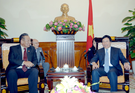 รองนายกรัฐมนตรีและรัฐมนตรีต่างประเทศให้การต้อนรับนายกสมาคมมิตรภาพไทย-เวียดนาม