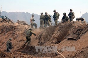 ประธานาธิบดีบารัก โอบามา หารือกับนายทหารระดับสูงเกี่ยวกับปัญหาอัฟกานิสถาน