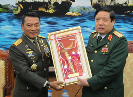 เวียดนามและอินโดนีเซียขยายความร่วมมือด้านกลาโหม