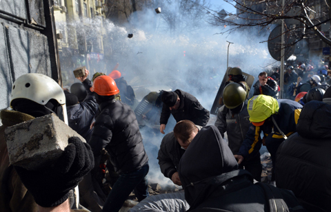 ประธานาธิบดียูเครนกล่าวหากองกำลังฝ่ายค้านล้ำเส้น