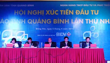 จังหวัดกว๋างบิ่งให้คำมั่นผูกพันกับบรรดานักลงทุน