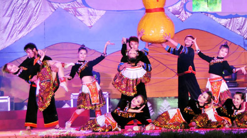 เปิดสัปดาห์วัฒนธรรมการท่องเที่ยวซาปาปี 2014