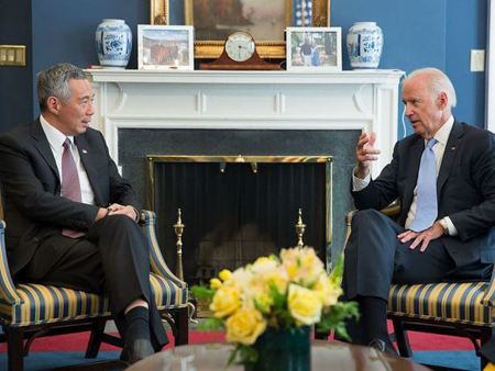 นายกรัฐมนตรีสิงคโปร์ ลีเซียนลุง ชื่นชมนโยบายหันเหให้ความสนใจเอเชียของสหรัฐ