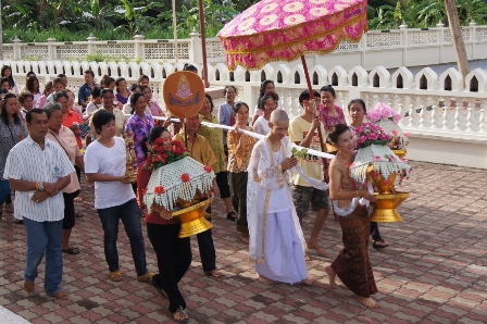 Nam thanh niên đi tu để đền ơn đáp nghĩa cha mẹ‏