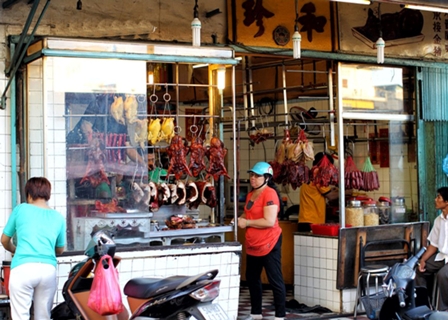 ที่นครโฮจิมินห์ คนเวียตนามเชื้อสายจีน จะอาศัยอยู่รวมกันเป็นจำนวนมาก