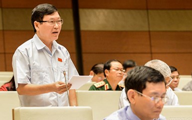 ที่ประชุมรัฐสภาหารือเกี่ยวกับสถานการณ์เศรษฐกิจ-สังคมในช่วงต้นปี 2015