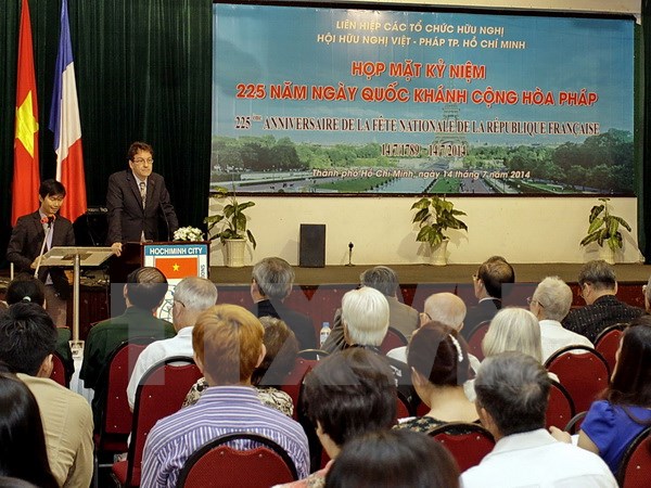 ฉลองครบรอบ 226 ปีวันชาติสาธารณรัฐฝรั่งเศส