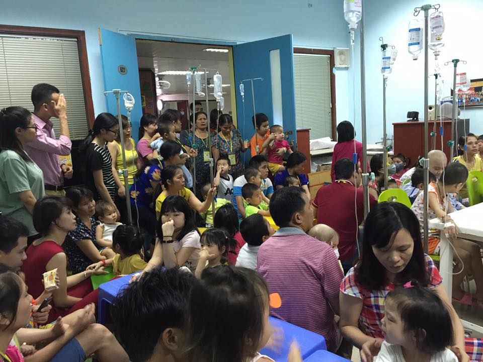 กิจกรรมช่วยเหลือเพื่อการกุศลให้แก่เด็กในโรงพยาบาลโลหิตวิทยาส่วนกลาง