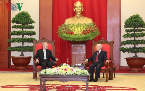 เลขาธิการใหญ่พรรคคอมมิวนิสต์เวียดนามให้การต้อนรับประธานรัฐสภาอิหร่าน