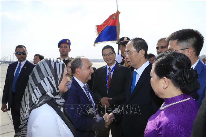 ประธานาธิบดีอียิปต์เป็นประธานในพิธีต้อนรับและเจรจากับประธานประเทศ เจิ่นด่ายกวาง