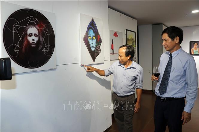 การพบปะสังสรรค์ด้านวิจิตรศิลป์ชมรมชาวต่างชาติในนครดานัง