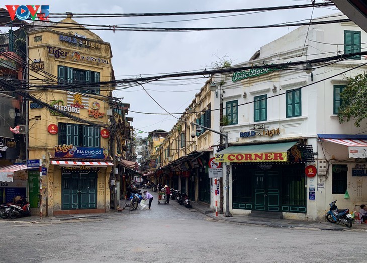 บรรยากาศย่านโบราณ 36 สายในกรุงฮานอยที่ได้รับผลกระทบจากโรคโควิด-19
