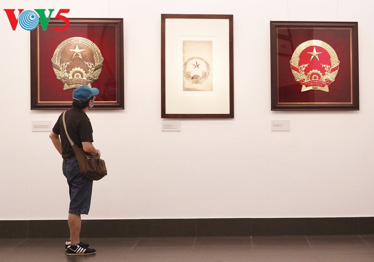 งานนิทรรศการ ตราแผ่นดินของเวียดนาม ณ กรุงฮานอย