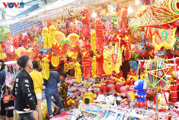 สีสันของสารทไหว้พระจันทร์ในฮานอย