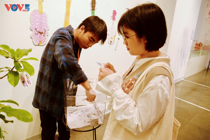 นิทรรศการ “โลกคู่ขนาน” - มุมมองใหม่เกี่ยวกับเยาวชนออทิสติก