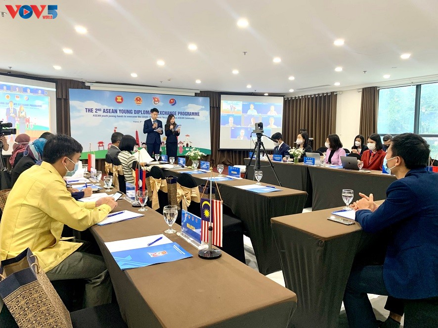 เยาวชนเสนอมาตรการแก้ไขปัญหาเพื่อร่วมมือกันต่อสู้กับการแพร่ระบาดของโรคโควิด-19