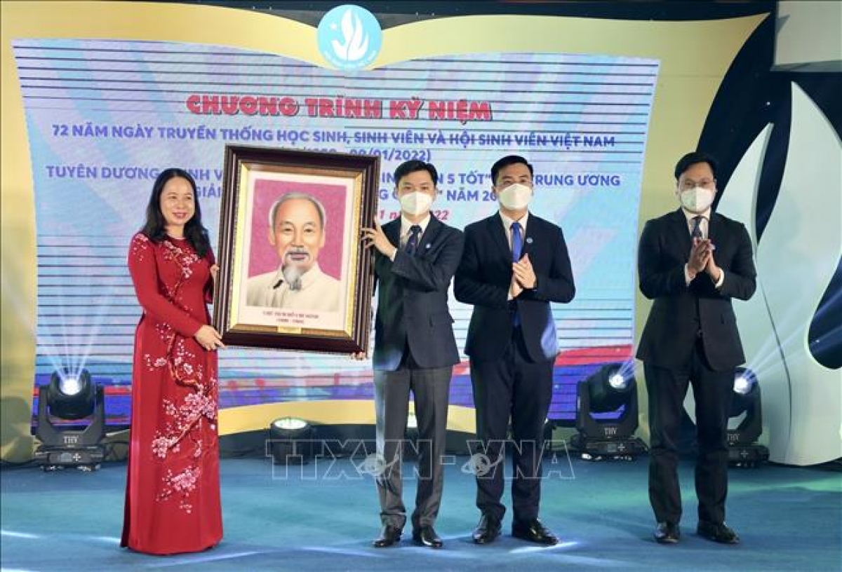 กิจกรรมฉลองครบรอบ 72 ปีวันนักเรียน นักศึกษาเวียดนาม