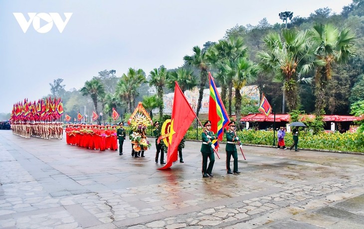 งานบวงสรวงบรรพกษัตริย์หุ่งทั้งภายในและต่างประเทศ