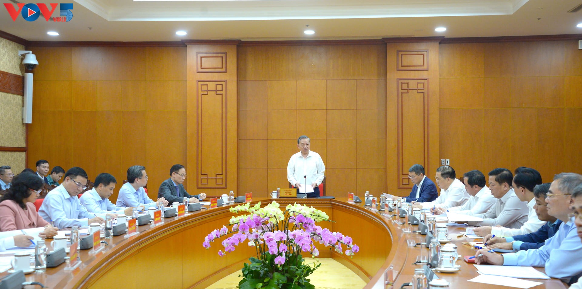 ปรับโครงสร้างเศรษฐกิจและยกระดับสถานะของสถานประกอบการเวียดนามในห่วงโซ่การผลิตระดับโลก