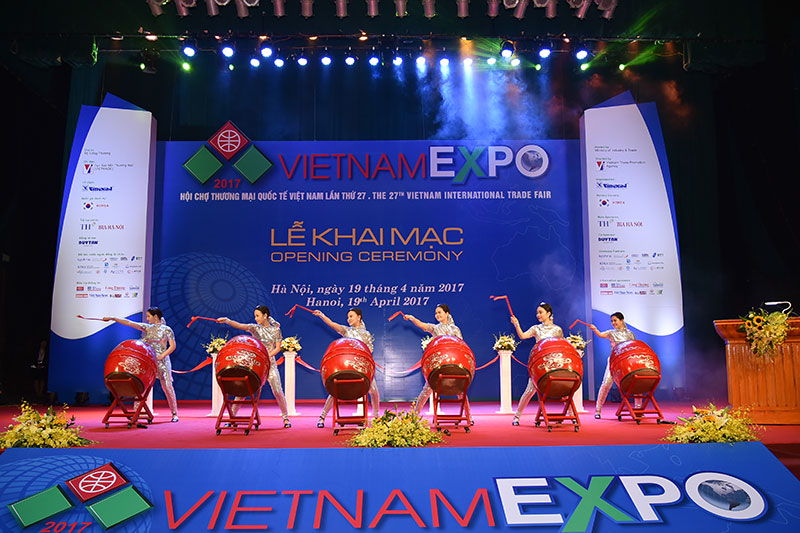2018년 Vietnam Expo,  많은 하이테크 제품 전시
