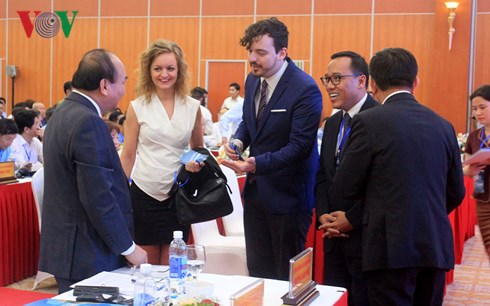 총리, 2018년 Quang Binh성 투자 촉진 회의 참여