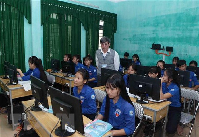 과학기술, 농민과 소수민족 동포 우선시