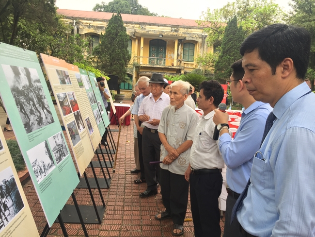 남부 해방의 날  44주년 기념 : “1975년 봄 전시회: 총본부에서 독립궁까지”