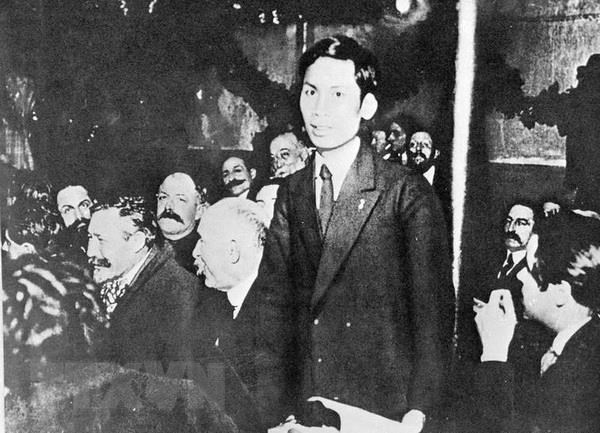 “호찌민 – 한 정치인의 초상화 스케치”  영화 상영