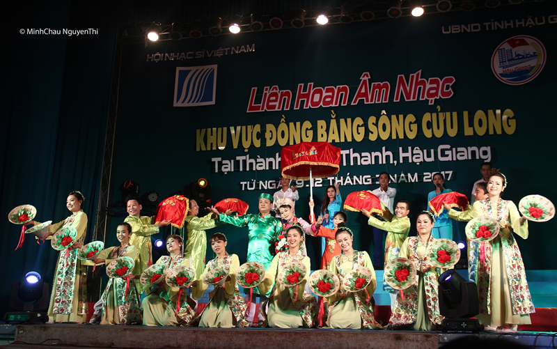 끄우 롱 (Cửu Long)강 삼각주 지역 32차 음악축제