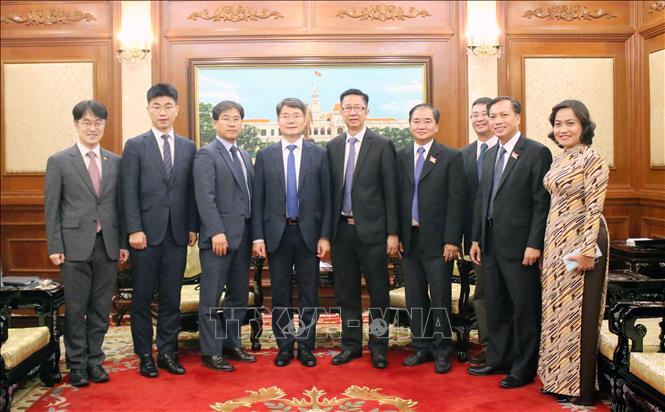 호찌민시 지도자, 한국 국회사무처 사무차장 접견
