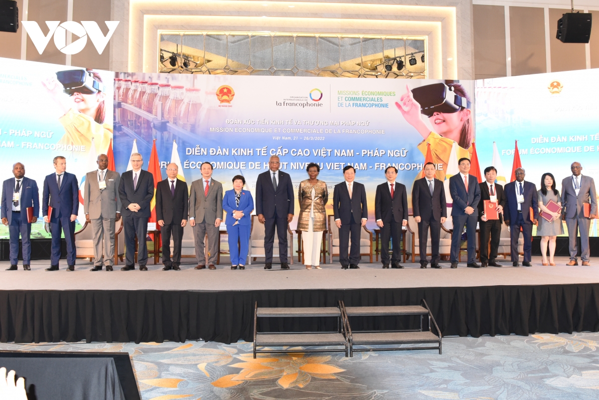 Le Forum économique de haut niveau Vietnam-Francophonie