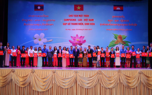Главы Отечественных фронтов Вьетнама, Лаоса и Камбоджи провели встречу с молодежью трех стран