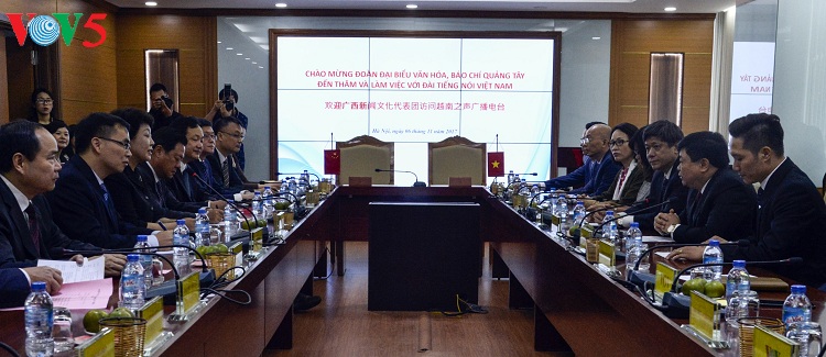 Радио «Голос Вьетнама» и Народная радиостанция провинции Гуанси активизируют сотрудничество